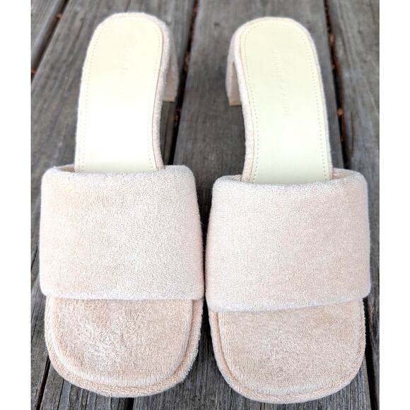 Charles & Keith Loey Textured Curved-Heel Mules Beige Women's 8.5 (39) - Picture 5 of 11